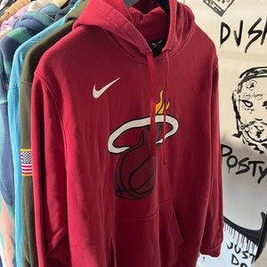 Nike Miami Heat Large Red Pullover Hoodie - NBA Fan Essential